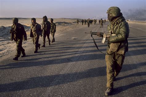 gulfwar-25: Gulf war, 1991: photojournalism: