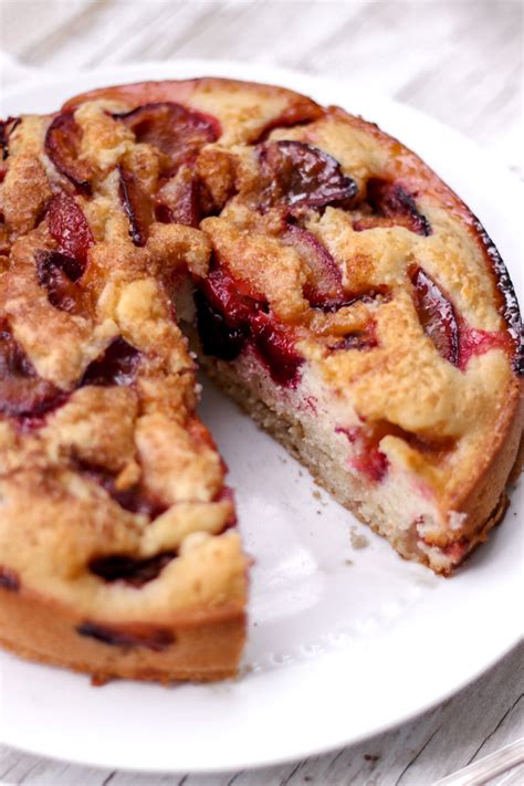 Easy Italian Plum Cake - Savoring Italy