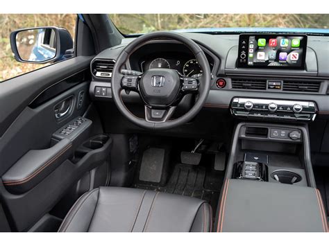 2023 Honda Pilot Lx Interior