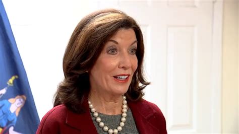 Governor Kathy Hochul urges New York City employers to bring workers ...