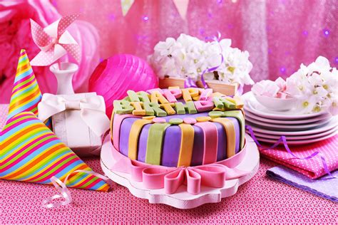 Pink Birthday Cake Wallpaper,HD Celebrations Wallpapers,4k Wallpapers ...