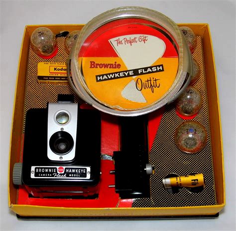 Vintage Kodak Brownie Hawkeye Camera Flash Outfit, No. 177K, Made In ...