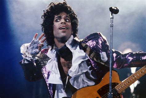 Prince’s 10 greatest guitar songs of all time - Far Out Magazine