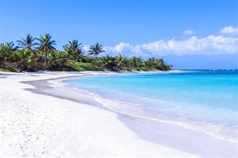 12 Best Beaches in Puerto Rico | PlanetWare