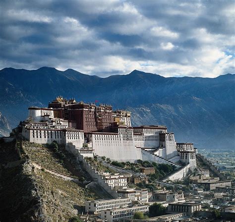 Visiting Potala Palace — Tibet's highest religious wonder - Living ...