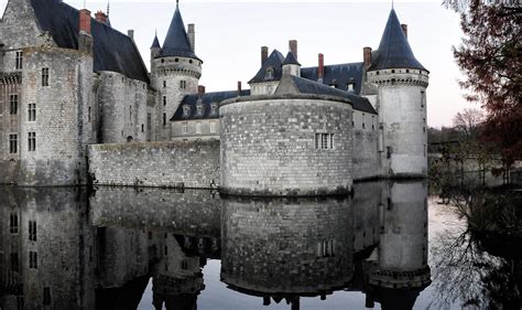 A Castle Moat is a Great Defense---How's Yours? » The Faithful Wanderer