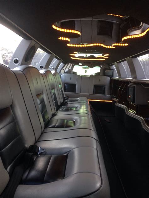 Lincoln Town Car Limousine interior | Limousine interior, High end cars ...