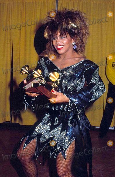 Tina Turner at the Grammys Awards 1985 | Tina turner, Grammy, Wonder woman