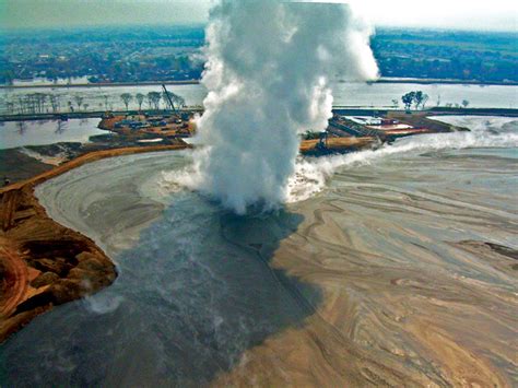 Looking under Lusi: Indonesian mud volcano linked to nearby volcanic ...