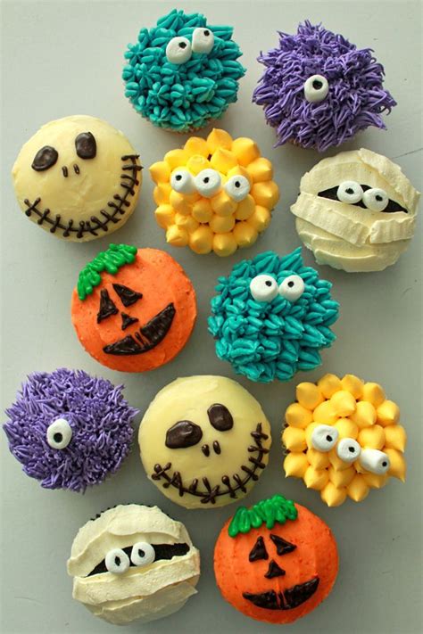 2143 best images about Halloween Cupcakes / Cakes / Brownies on ...