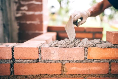 What Are The Best Bricklayer Tools for an Apprentice?