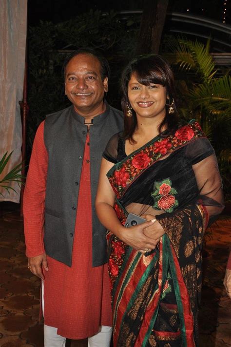 Pallavi Joshi Biography, Age, Husband, Children, Family, Caste, Wiki ...