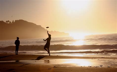 PAUL W. REEVES: Family Frisbee Lesson - Part 2