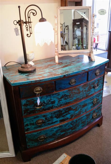 30+ Pictures Of Distressed Furniture - DECOOMO