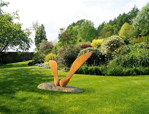 Garden sculpture: A guide to picking a piece for your outdoor space