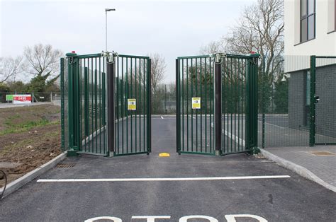 Automatic Bi-Folding Gates - Harling Security