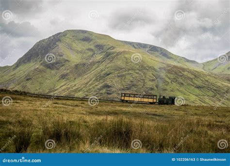 Snowdon train editorial stock photo. Image of hike, nature - 102206163