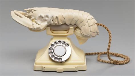 Dali's lobster telephone 'saved for the nation' - BBC News