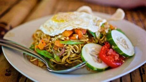 20 Popular Indonesian Street Food In Indonesia To Try