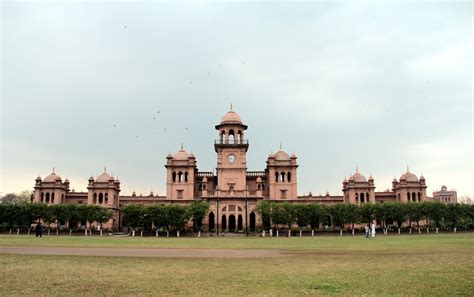 Islamia College, Peshawar. Taj Mahal, Pakistan, Grands, Louvre, College ...