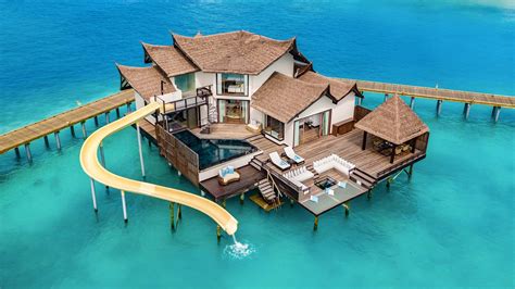 Overwater Villas vs Beach Villas in Maldives - which are better?