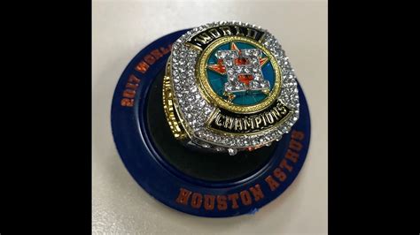 Astros fans wait in line for World Series replica ring | kiiitv.com