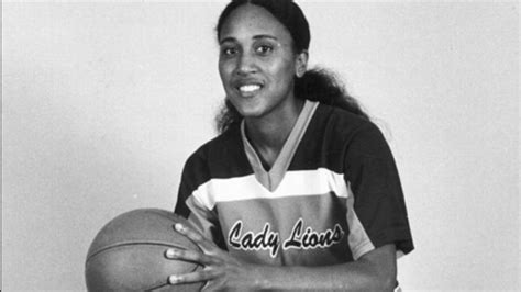 Robin Roberts Inducted Into Women's Basketball Hall of Fame Video - ABC ...