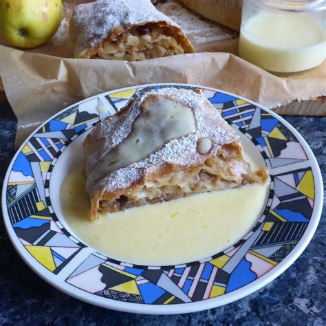 Apfelstrudel With Vanilla Sauce Recipe - Ester kocht