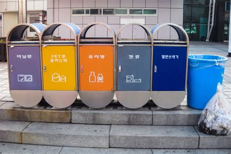 Why Are There No Public Trash Cans in Seoul? [Explained]Fleet https ...