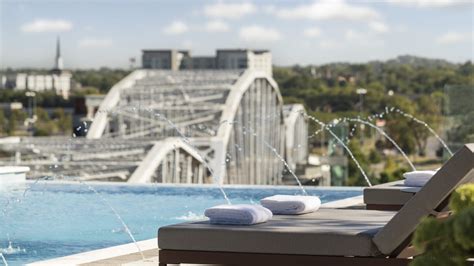 Best Hotels with Outdoor Pools in Nashville | Nashville Guru