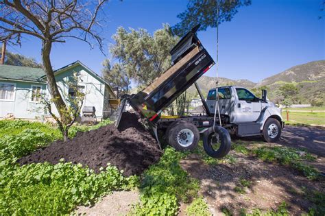 Mulch Delivery - The Three Tomatoes