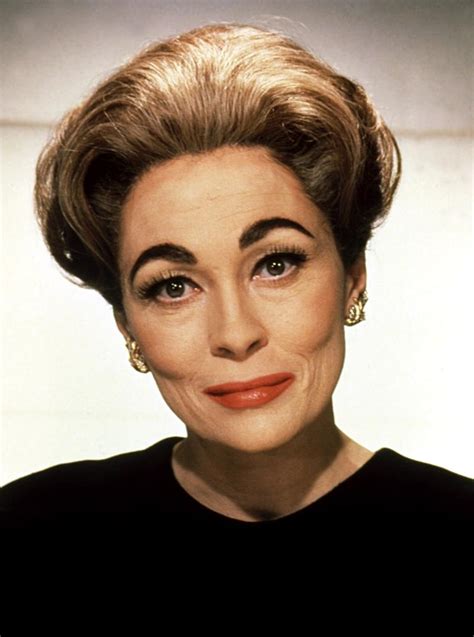 Biopic Theater: Mommie Dearest (1981)