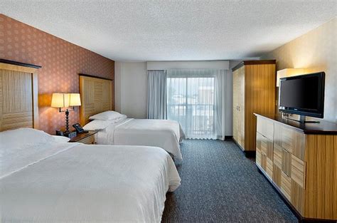 Embassy Suites by Hilton Los Angeles Downey Rooms: Pictures & Reviews ...