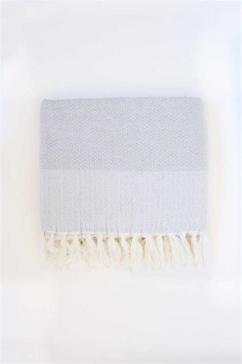 Throw Herringbone - Scents & Feel