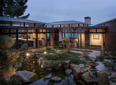 Japanese garden oasis surrounds a home on shores of Lake Washington