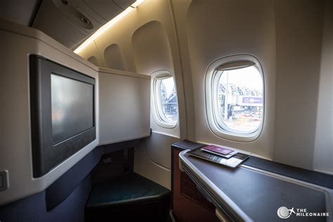 Cathay Pacific 777 Business Class: Review - The Mileonaire | Travelling ...