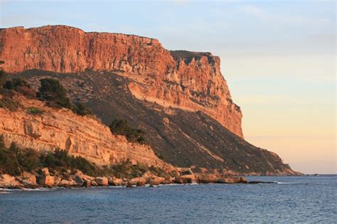 camping calme proche des calanques de Cassis camping dans les calanques ...