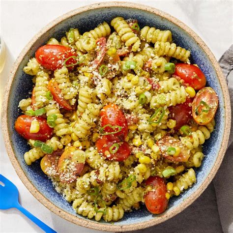 Pesto Fusilli Pasta with Fresh Tomatoes & Corn | Yemek Tarifi | Pesto ...