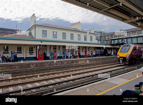 Eastleigh Railway Station, Eastleigh, Hampshire, England Stock Photo ...