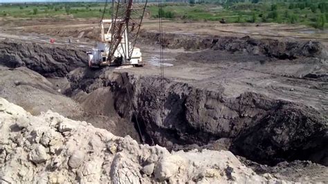 Coal Dragline in Estevan Saskatchewan - YouTube