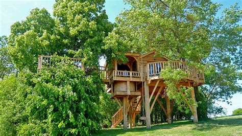 Romantic Treehouse With Hot Tub | Wowow Home Magazine