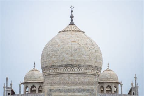 Close Up Taj Mahal Dome, Agra, India Stock Photo - Image of mausoleum ...