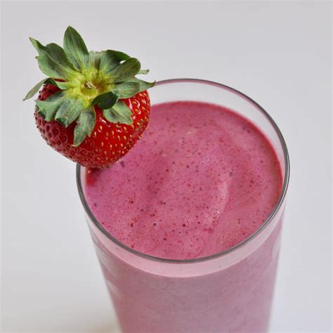 Mixed Berry Smoothie Recipe - Make Life Lovely