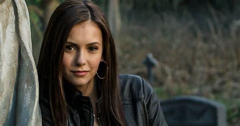 The Vampire Diaries: 10 Hidden Details About Elena's Costume You Didn't ...