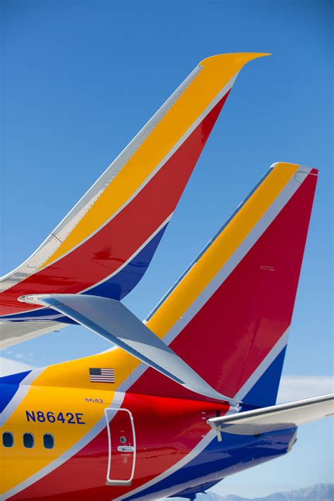 SOUTHWEST AIRLINES UNVEILS ITS NEW LOOK, SAME HEART