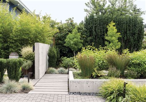 A Stunning Modern Landscape Design for a Contemporary Home - Fine Gardening