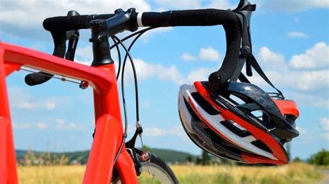 10 Best Road Bike Helmets Under $100 [2024 Reviews] - Bike A Ton