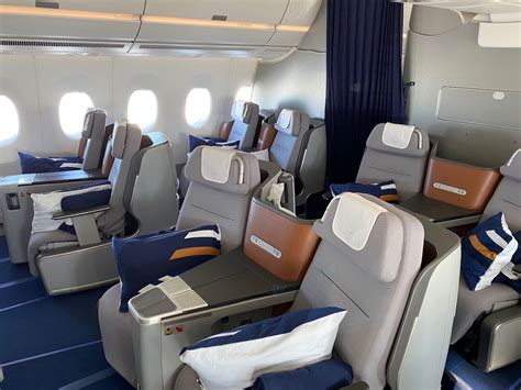 Lufthansa's New 787 Business Class - One Mile at a Time