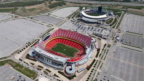 KC Chiefs plan for Arrowhead if Royals move stadium downtown | Wichita ...