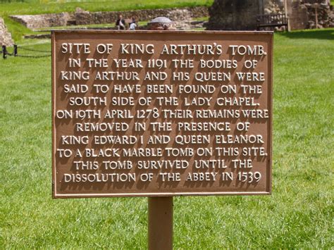 King Arthur's Tomb... | King arthur, Queen eleanor, Tomb